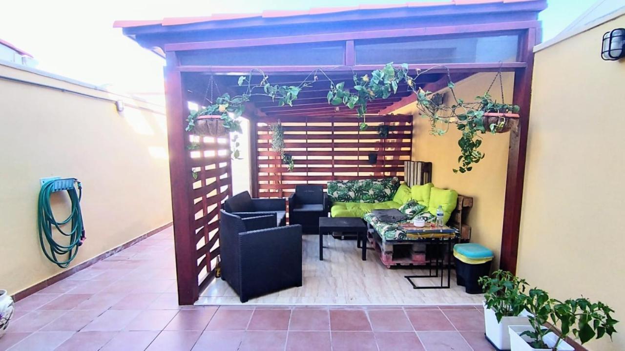 Casa La Sonrisa Shared House Hotel El Medano  Exterior photo